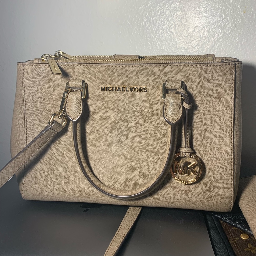 Micheal Kors Sutton Satchel